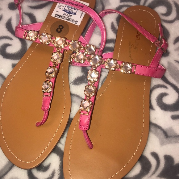 Shoes. - Picture 1 of 2